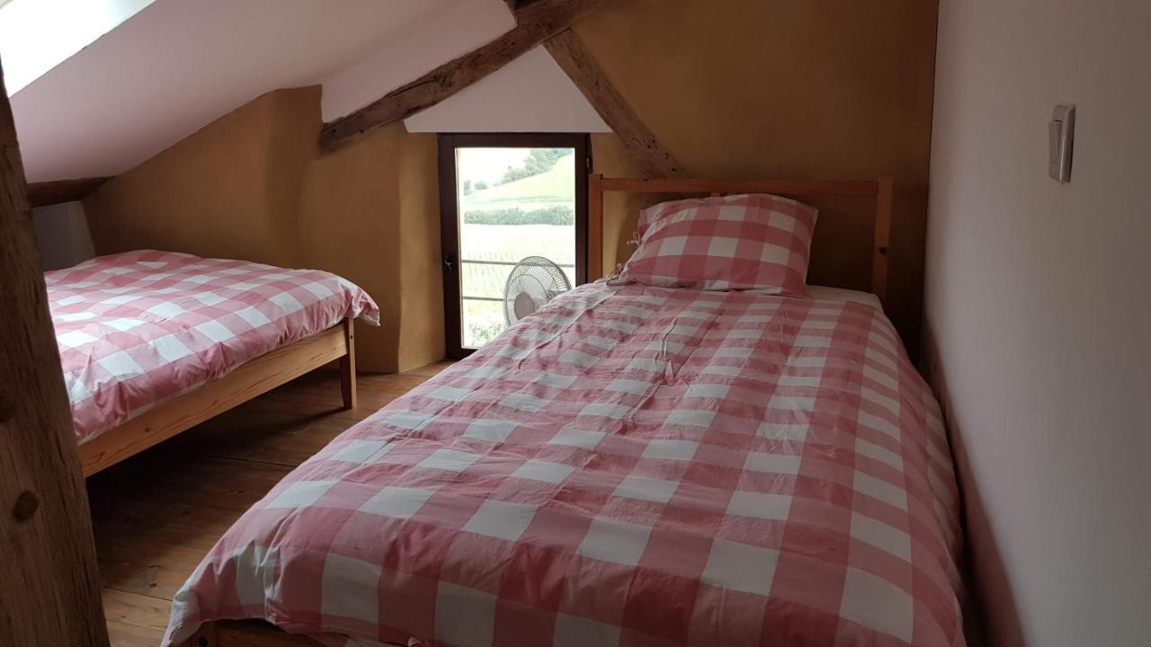 Appartement Le Peyroutet à Cazaux-Villecomtal Extérieur photo