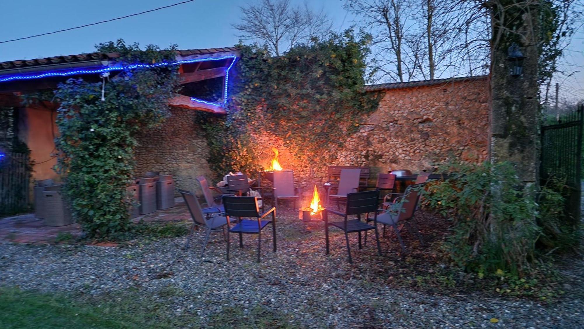 Appartement Le Peyroutet à Cazaux-Villecomtal Extérieur photo